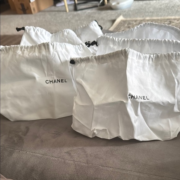 Chanel White Bag drawstring set - Picture 1 of 8